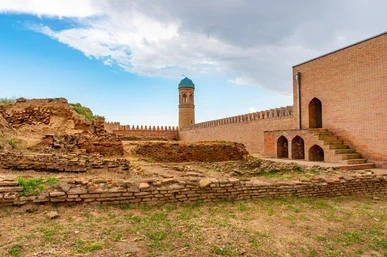 hulbuk-fortress-in-tajikistan