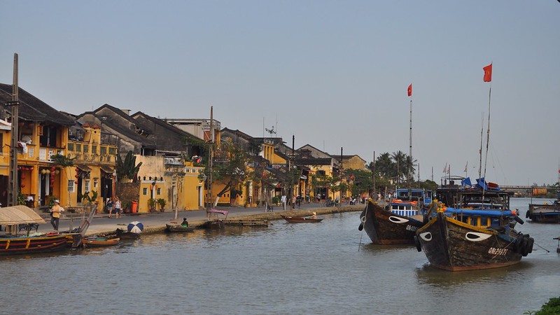 Tourist_attraction_in_Vietnam