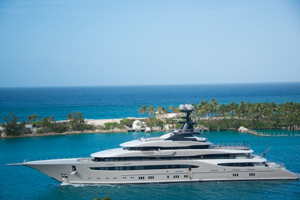 cheap yacht rental 